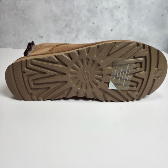 UGG W Bailey Bow II Boots Womens Size 8 Tan Sheepskin Suede Winter - Picture 7 of 9